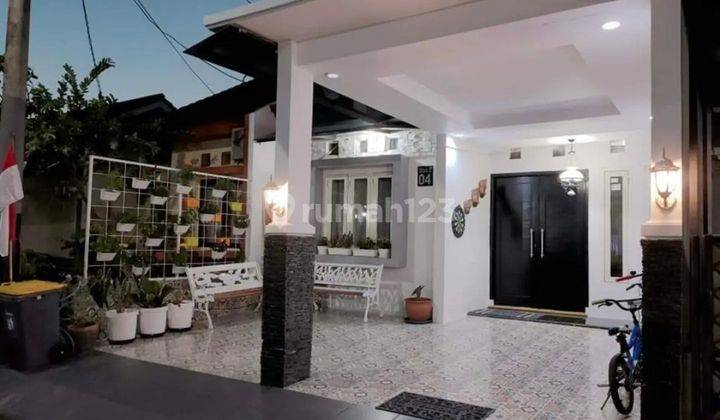 Rumah 2lt, Semi Furnished, Hdp Selatan, di Taman Mutiara, Ciledug 1