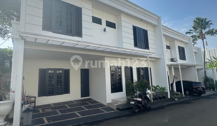 Minimalis Modern 2Lt Siap Huni, Cluster di Taman Sari Lebak Bulus