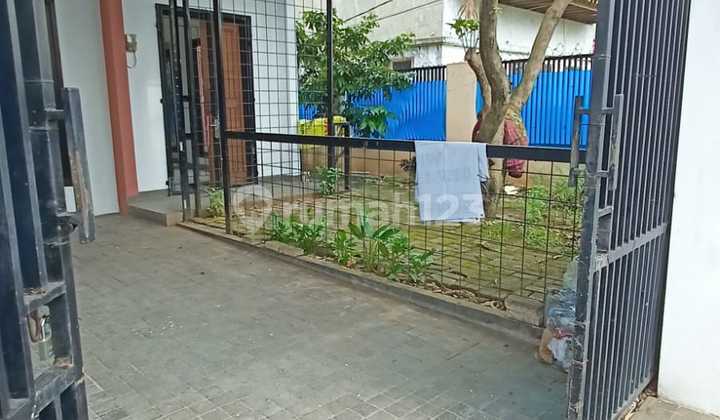 Rumah 2Lt, Hook, Hdp Timur, Semi Furnished, Mampang, Pancoran Mas 2