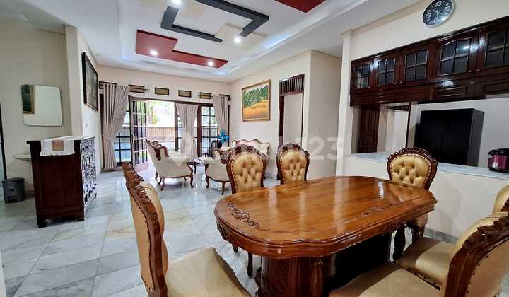 Rumah Hook 1Lt & Paviliun, Fully Furnished, di Megapolitan Estate Rumah Hook 1Lt & Paviliun, Fully Furnished, di Megapolitan Estate