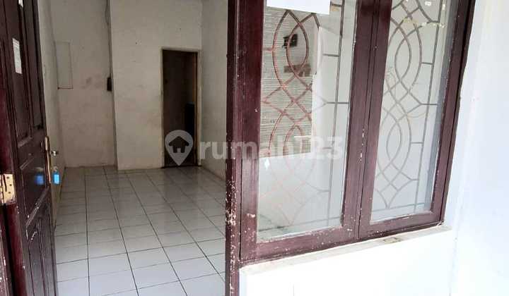 Rumah Kontrakan 1 Lt, Petakan 3 Pintu, dlm Prmhn Duren Sawit Baru 2