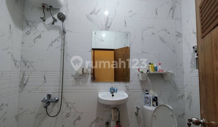 2-Story House, Renovated 2021, East Facing, Semi-Furnished, Griya Cinere 2