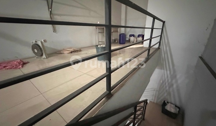 3-Storey Shop House, East Facing, Freehold Title, Strategic Shop House Complex on Jl. Cinere Raya 2