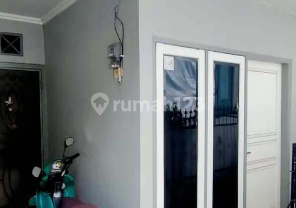 1.5-Story House, West Facing, Move-In Ready, Comfortable on Jl Salam, Cijantung. 2