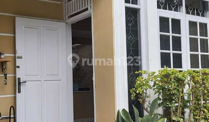 1.5-Story House, East Facing, Comfortable Environment within Cinere Megapolitan Estate.