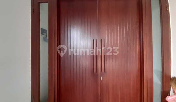 Minimalis Modern 2Lt, Hdp Timur, Semi Furnished, Kav. di Cipayung 2