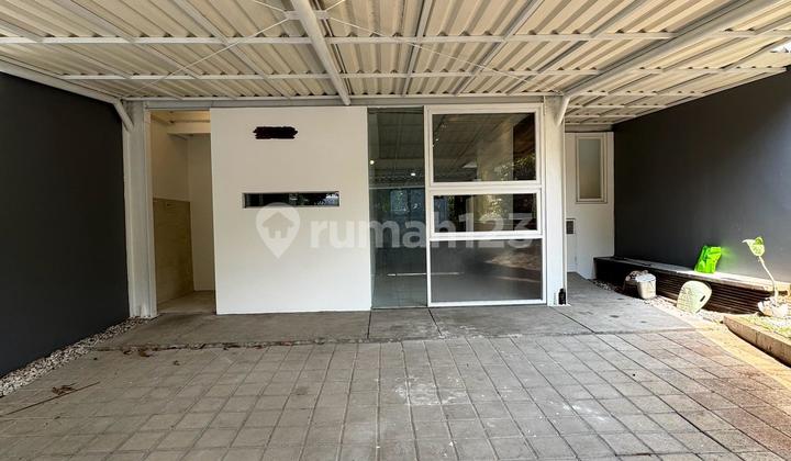 Minimalist Modern 2-Story, Facing East, Ready to Occupy, in Bona Indah Residence. 2