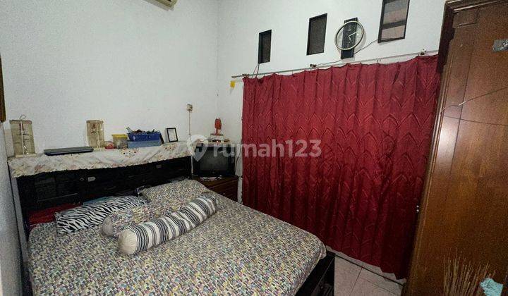 Rumah 2Lt, Hdp Barat, Semi Furnished, Prmhn Bumi Pesanggrahan Mas 2