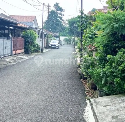 1.5-Story House, East Facing, Comfortable Strategic Location, in RC Veteran Raya Complex. 2