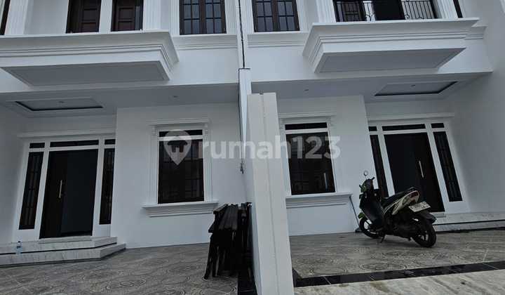 Rumah 2.5Lt, Balkon, Rooftop, Cluster Margasatwa Raya Pondok Labu 2