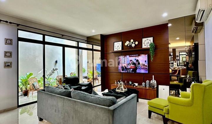 Rumah Cozy 2Lt, Semi Furnished, Bagus, di Serenia Hills Signature