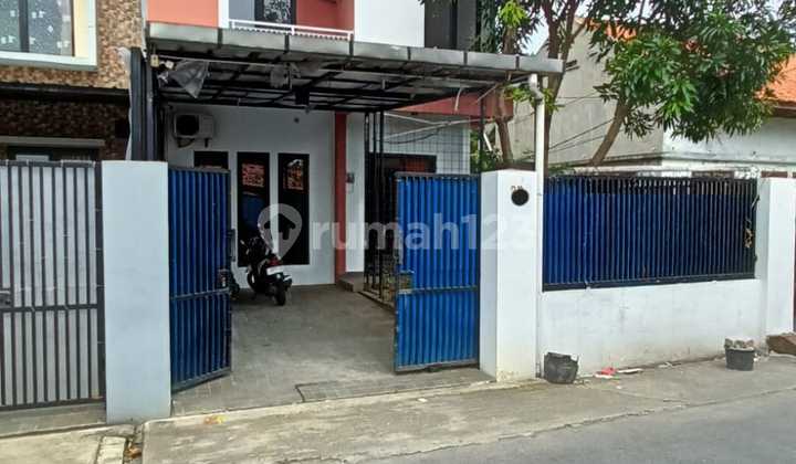 2-Story House, Hook, East Hdp, Semi-Furnished, Mampang, Pancoran Mas