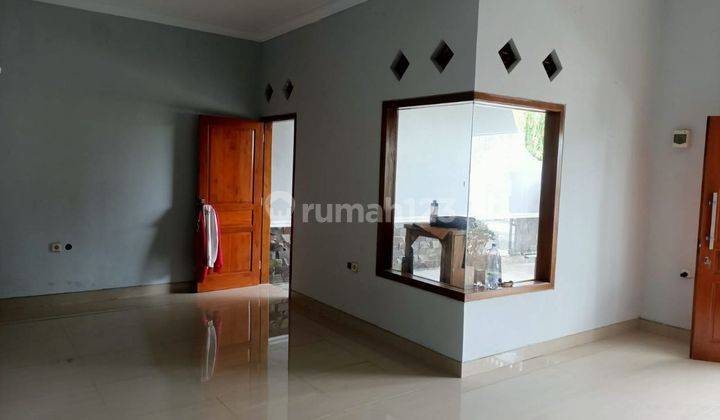 Dijual Rumah 2Lt. Bagus dan Terawat di Jaten Karanganyar 3