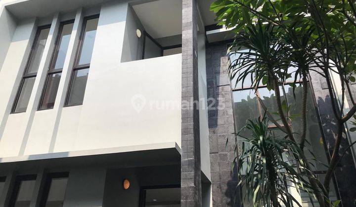 Rumah 2 lantai Bagus, siap huni di Bali Maisonette Town House Fatmawati 1