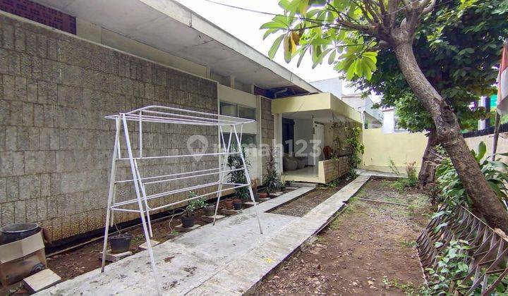 Rumah di Kebayoran Baru  selangkah ke jalan  panglima polim 2