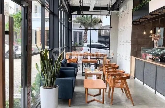 Bangunan Ex Caffe di Area Pos Pengumben Srengseng Jarkarta Barat 2