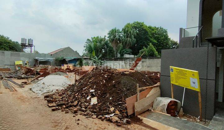 Rumah Precium Simatupang 3 Lantai Indent 12 bulan  2