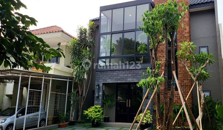 Dijual Rumah Industrial Brand New Versailes Bsd Tangerang 1