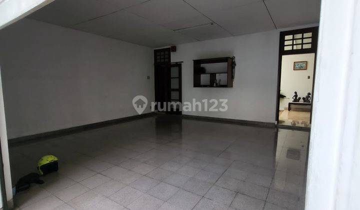 Disewa Rumah Classic Asri di Permata Hijau Jakarta Selatan 1