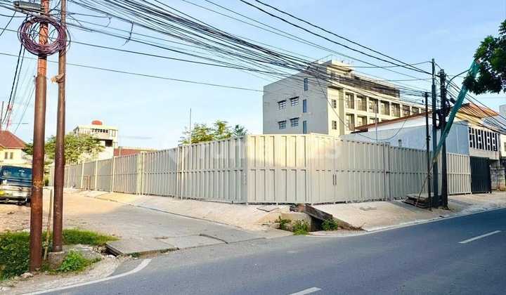 Empty Land Near Elite Housing Suitable for Business in Kavling DKI Meruya Selatan