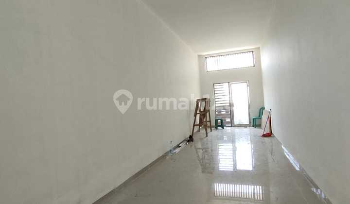 Dijual / Disewakan Bangunan Ruko Taman Cosmos Jakarta Barat Siap Usaha