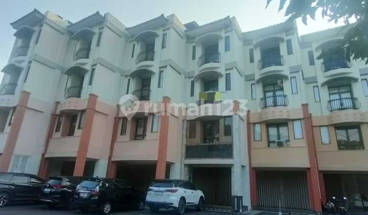 Modern Shop House Suitable for Office in Citta Graha, Jalan Panjang, Kebon Jeruk 1