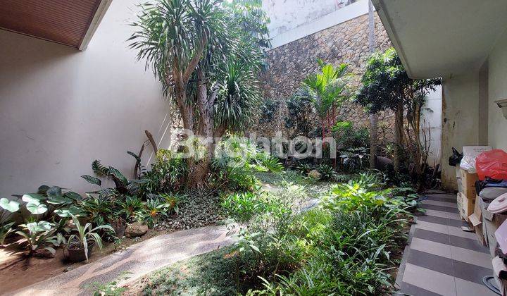 RUMAH MEWAH DEKAT PUSAT KOTA MALANG 2