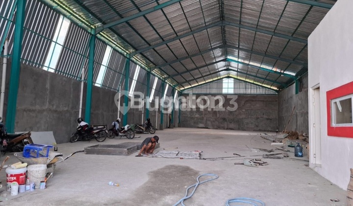 Spacious Warehouse in Sendangmulyo, Central Semarang City 2