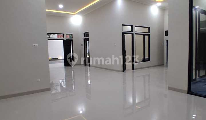Rumah Mewah Siap Huni Lokasi Halmahera Karang Tempel Semarang 2