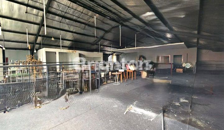 Show Room, Warehouse, Package, Dr. Cipto Semarang Cafe 2