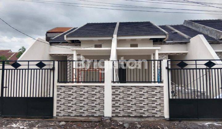 DIJUAL RUMAH BARU GRESS SIAP HUNI DI MEDOKAN AYU  1