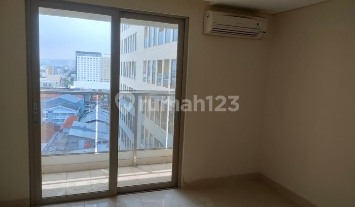 Apartement Louis Kienne 2 BR Semi Furnished Bagus 3
