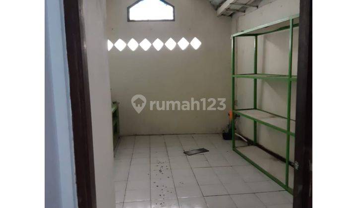 Rumah Bagus Semi Furnished SHM di Jl Sindoro Bandarjo, Semarang 2