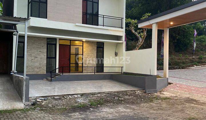 Rumah 2 Lantai Baru SHM di Gedawang, Semarang 2