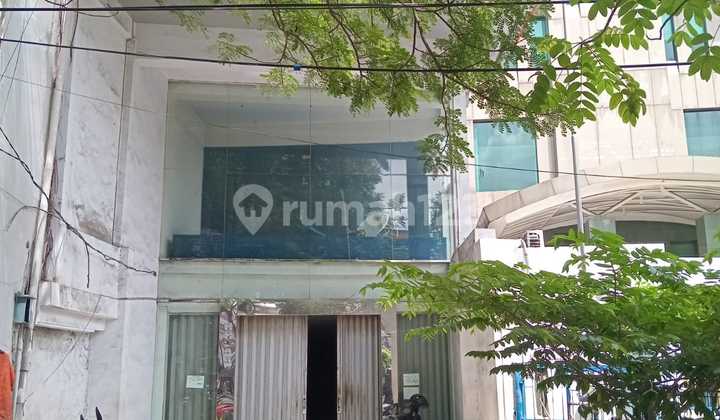 Dijual Ruko Ex Showroom di Samanhudi Jakarta Pusat