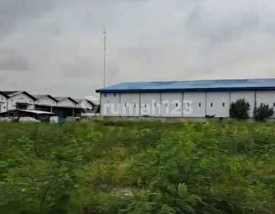 Land on Jalan Raya Prancis Dadap Tangerang, 15 minutes access to Jakarta & Tangerang toll roads, close to Soekarno Hatta Airport. Land on Jalan Raya Prancis Dadap Tangerang, 15 minutes access to Jakarta & Tangerang toll roads, close to Soekarno Hatta Airport.