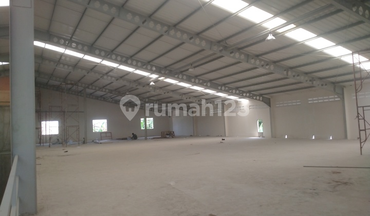 Gudang di Kav DPR Cipondoh, Tangerang.