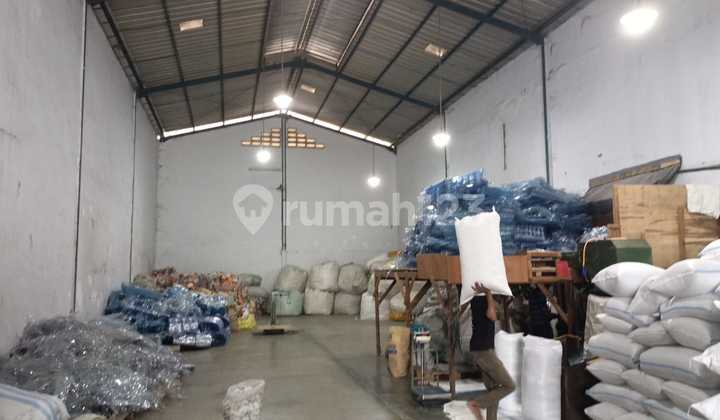 Gudang Plong Posisi Hook di Kamal Muara Kawasan Pergudangan Bisnis Centre