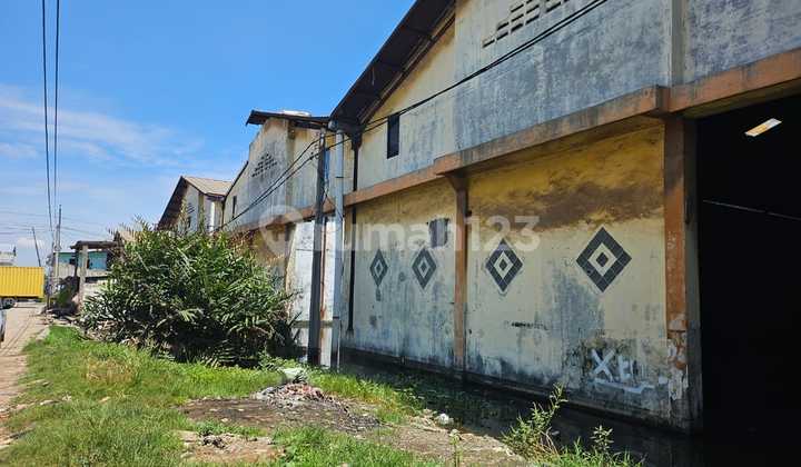 Warehouse Pantai Indah Dadap 3 Units Attached Warehouse with Open Space and Newly Built Warehouse [Old Photo in Picture]