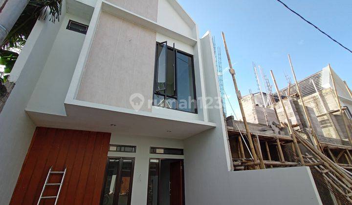 Rumah 2 lantai harga murah free biaya lokasi strategis dekat tol jatiwarna dan jatiasih