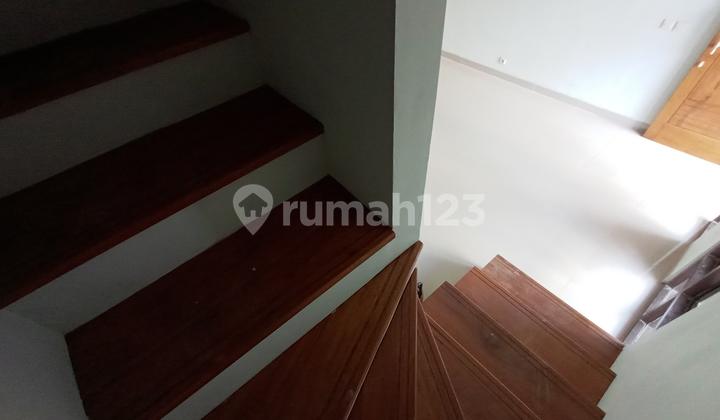 Rumah 2 lantai harga murah free biaya lokasi strategis dekat tol jatiwarna dan jatiasih