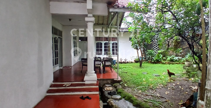 Shop House + 5 Shops + House on Jl. Raya Gunung Batu Bogor 2