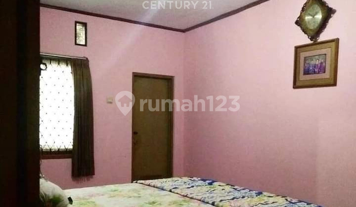 Strategic House Near Toll Road on Jl Pondok Duta 2, Sukmajaya, Depok 2