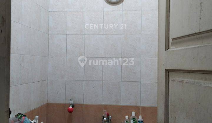 kamar mandi rumah strategis dekat tol di
