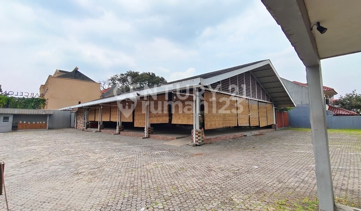 Strategic Plot in Pajajaran Indah Bogor's Business and Culinary Area Strategic Plot in Pajajaran Indah Bogor's Business and Culinary Area