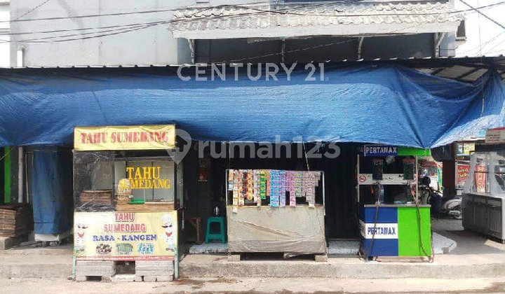 Strategic Shophouse in a Busy Residential Area of Gaperi 2 Karadenan Cibinong 2
