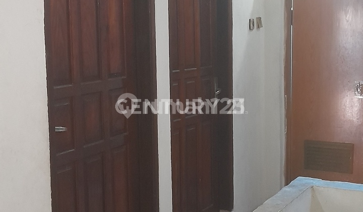 Strategic Shop House at H Muslich Beji Intersection, Depok 2