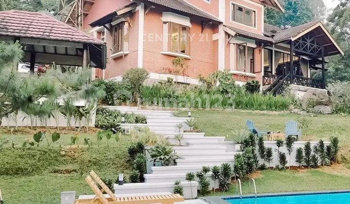 Safari Park Recreational Villa Area in Citeko, Cisarua, Bogor Regency Safari Park Recreational Villa Area in Citeko, Cisarua, Bogor Regency