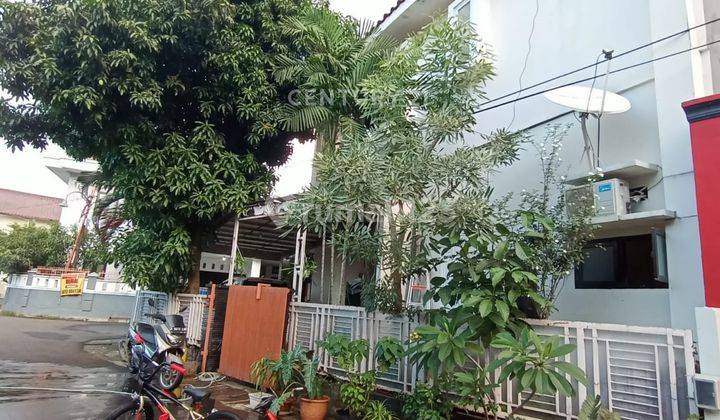 Rumah Cantik Strategis Di Perumahan Margonda Depok 2