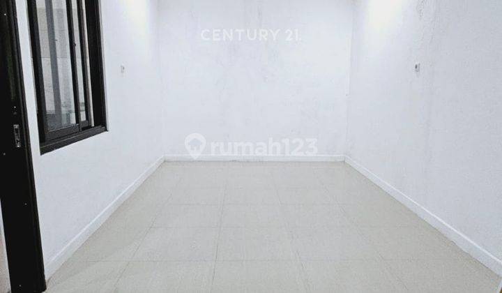 kamar tidur rumah full renovasi siap huni